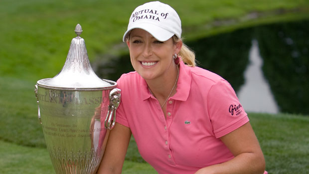 Cristie Kerr with winner's trophy 2008