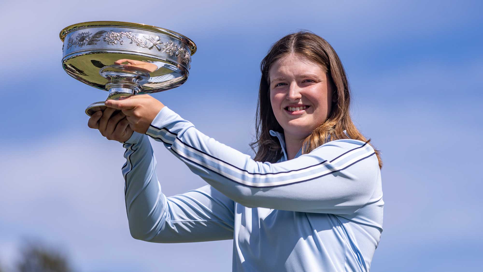 Lottie Woad with the ANWA trophy