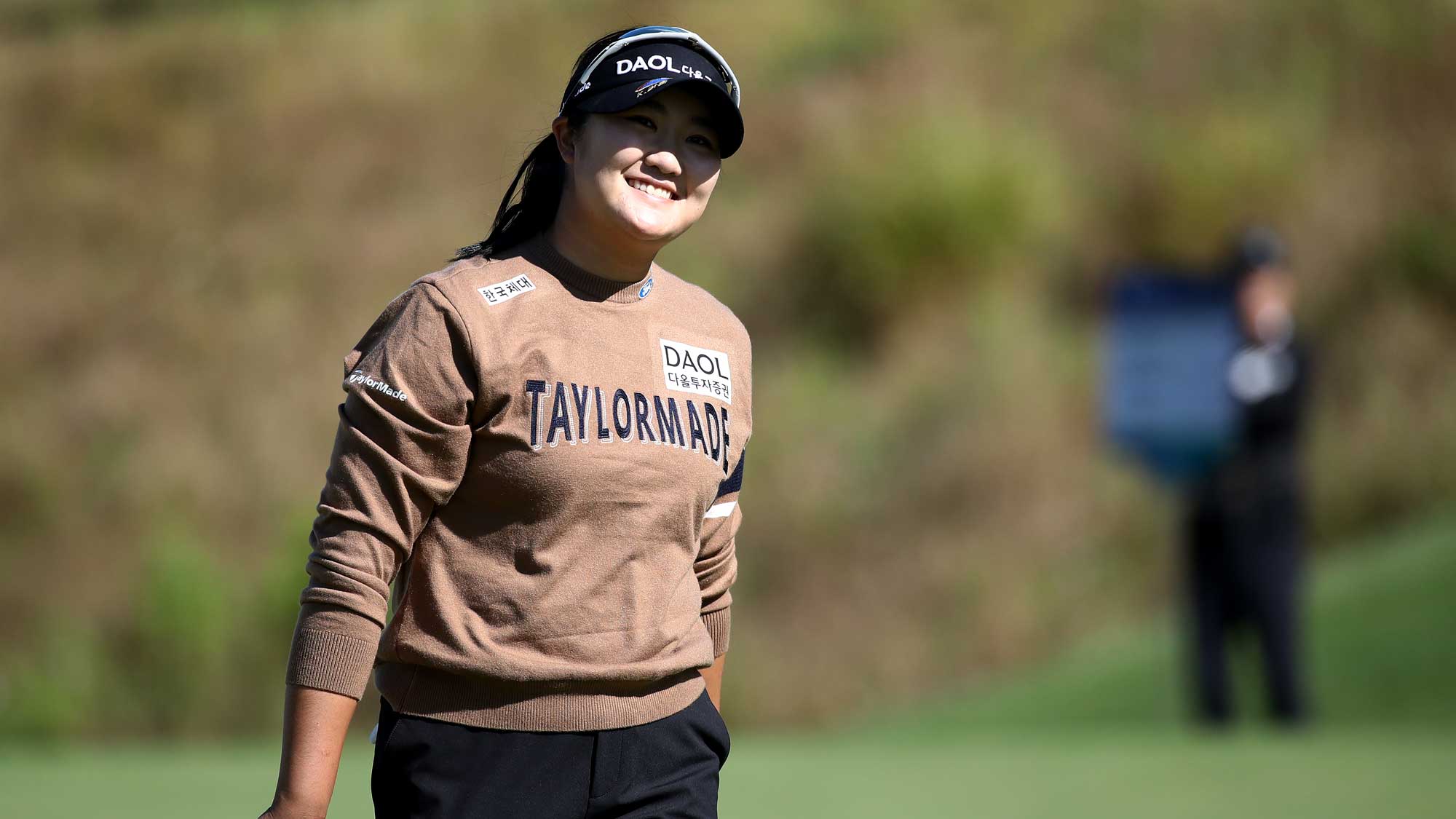 Rookie Hae Ran Ryu Hangs On Records 71 in Round Two of BMW Ladies ...