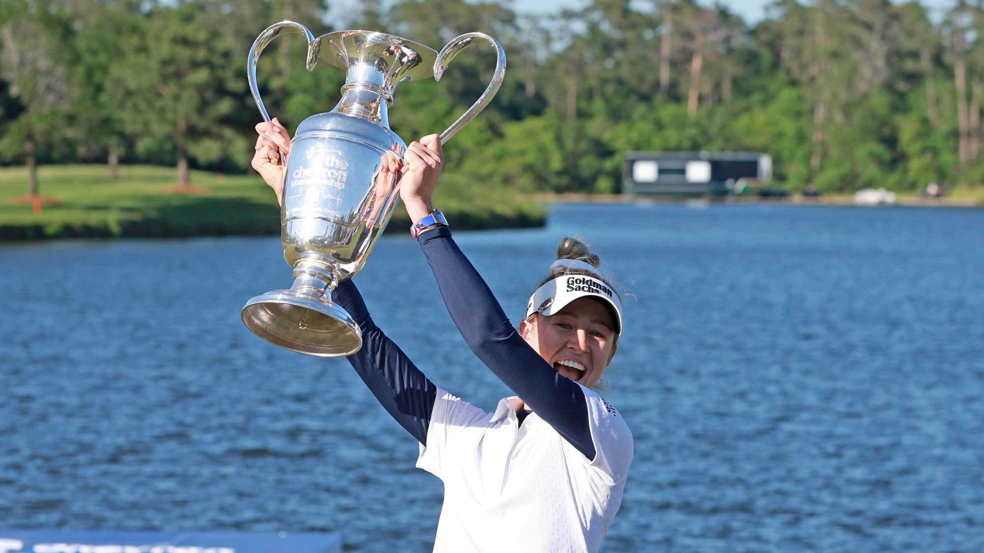 sharing presentation on canva