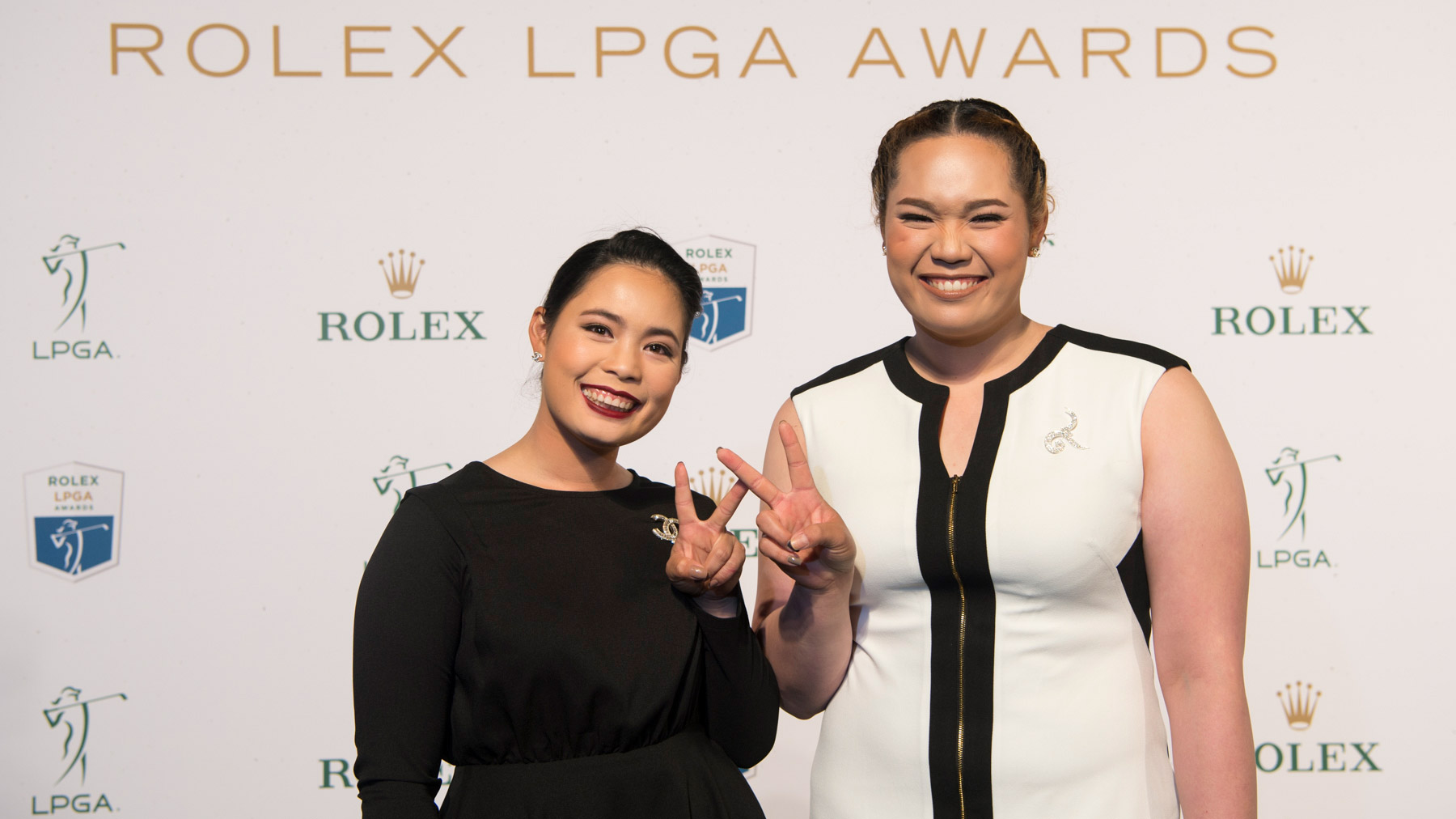 Moriya Jutanugarn (Left) and Ariya Jutanugarn on the green carpet before the 2016 Rolex LPGA Awards