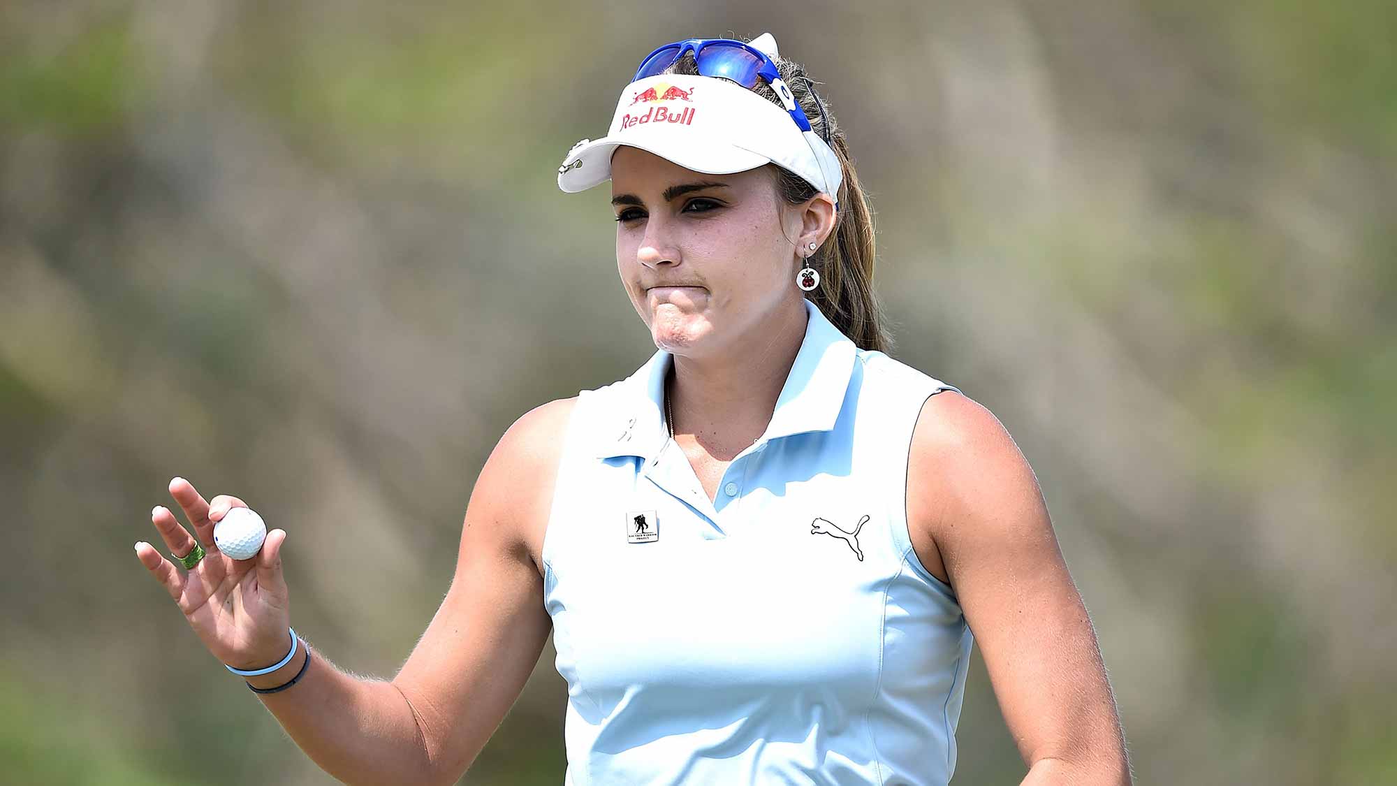Lexi Thompson of United States acknowledges the fan during day one of the 2016 Honda LPGA Thailand at Siam Country Club