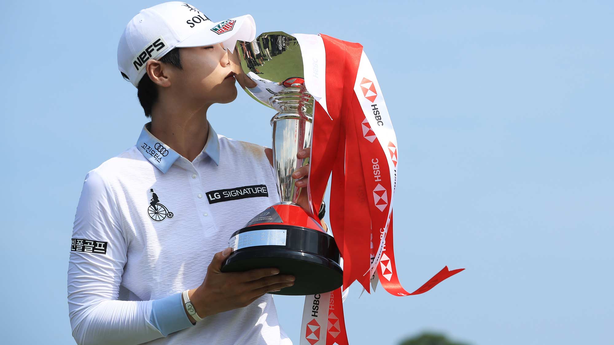sung-hyun-park-trophy-rd-4-hsbc.jpg