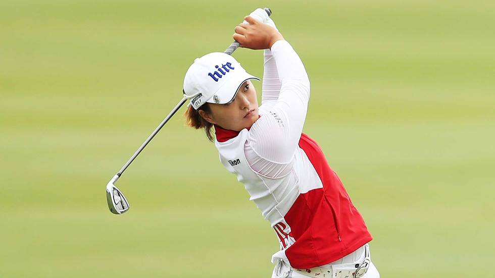 Crowded the Top after First of the ISPS Handa Women's Australian Open | LPGA | Ladies Professional Golf Association