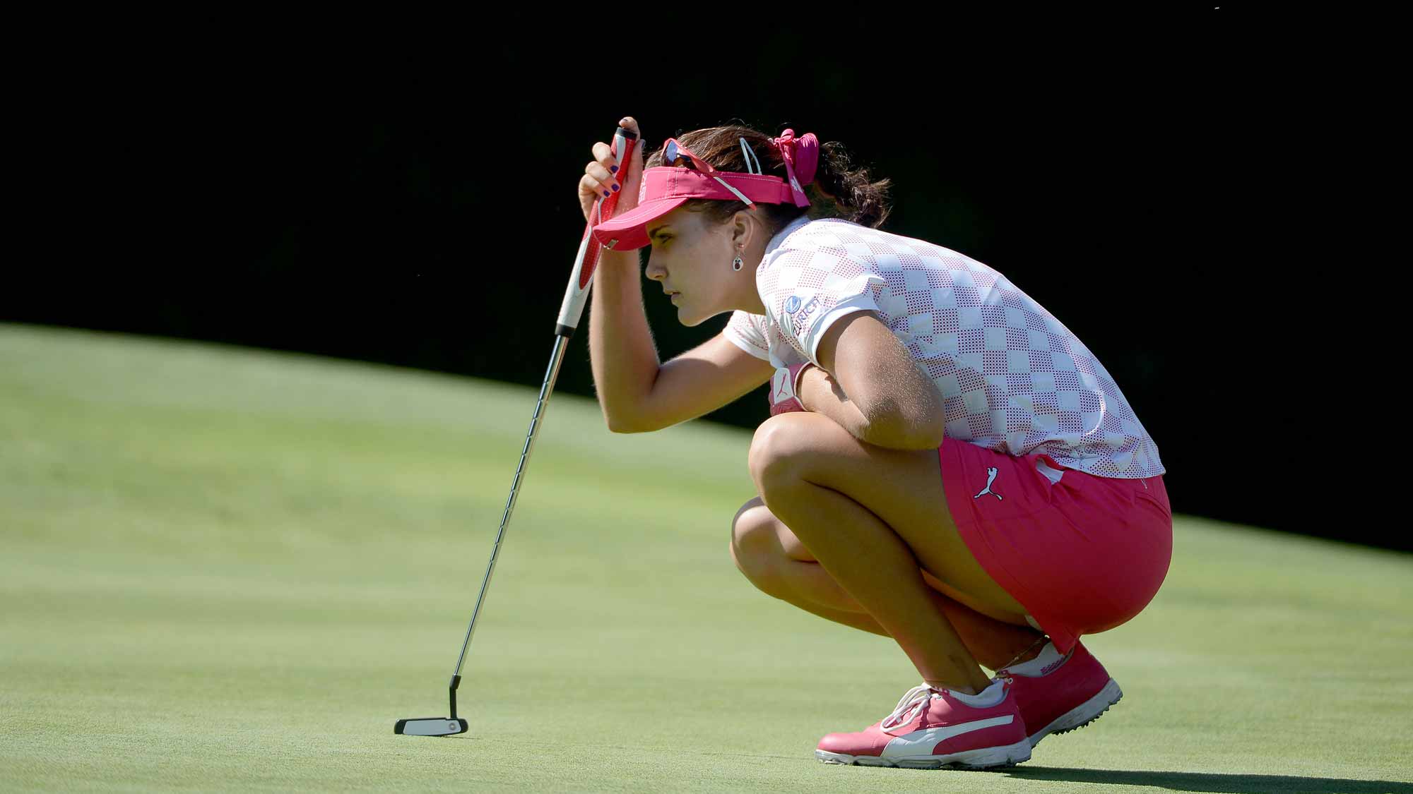 Lexi Thompson lines up the putt on the 17th green during Round Three of the LPGA KIA Classic at the Aviara Golf Club 