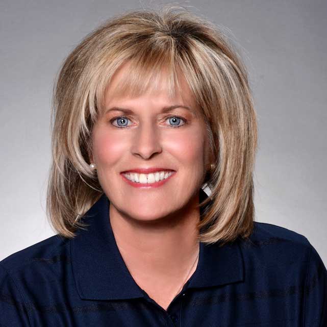 king_betsy_hofhs_641x641.jpg